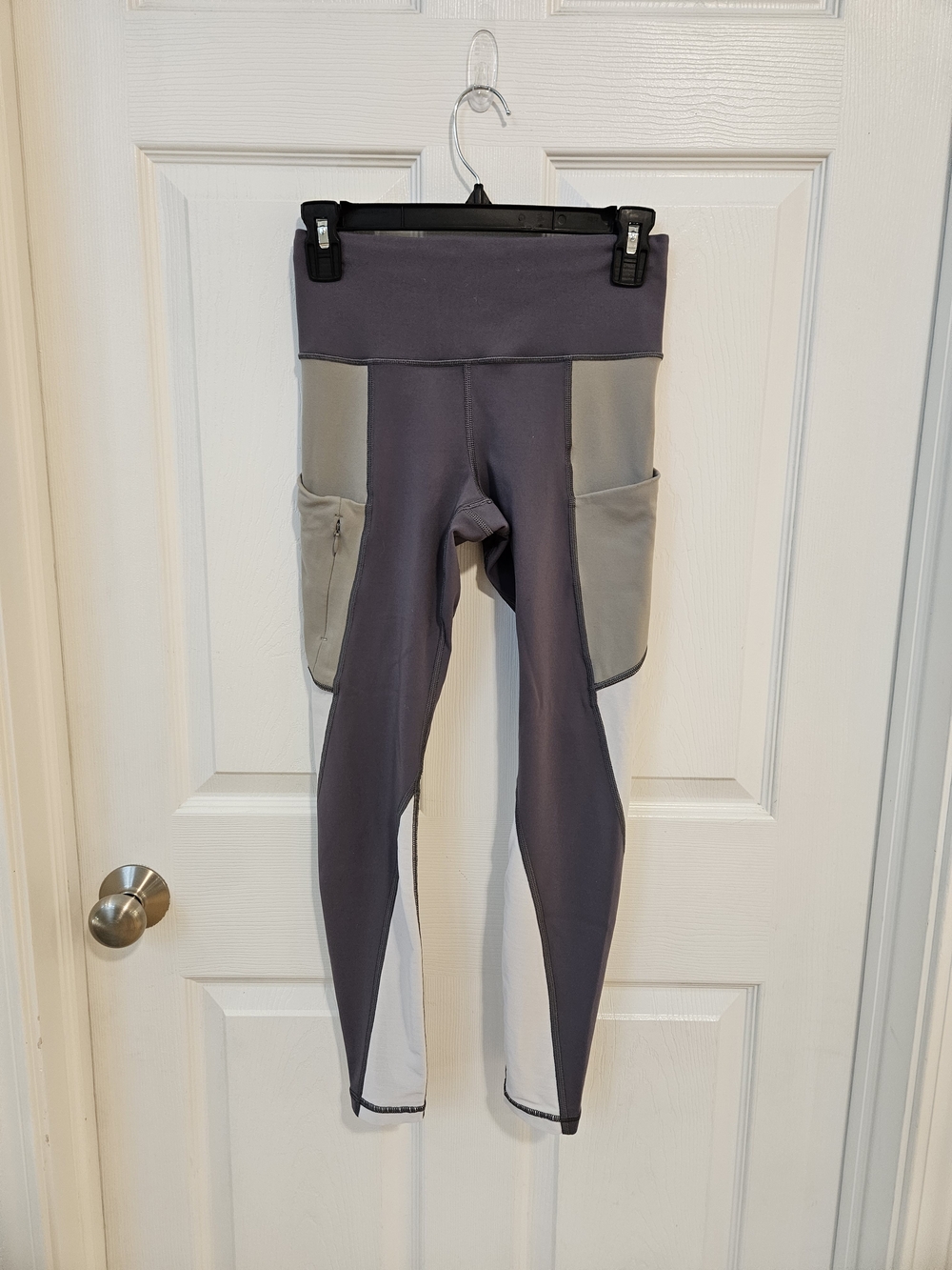 Athleta Colorblock Leggings XS Gray Purple Pockets Athletic Workout Tight